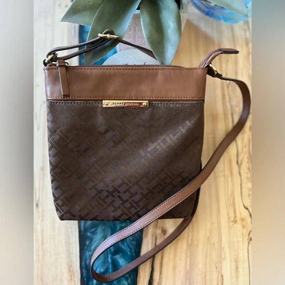 Tommy Hilfiger Brown Logo Crossbody Bag - Picture 2 of 11